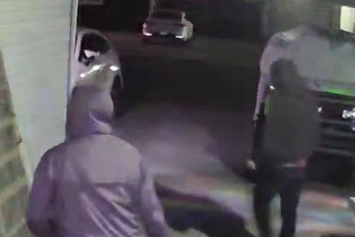 preloaded gallery image