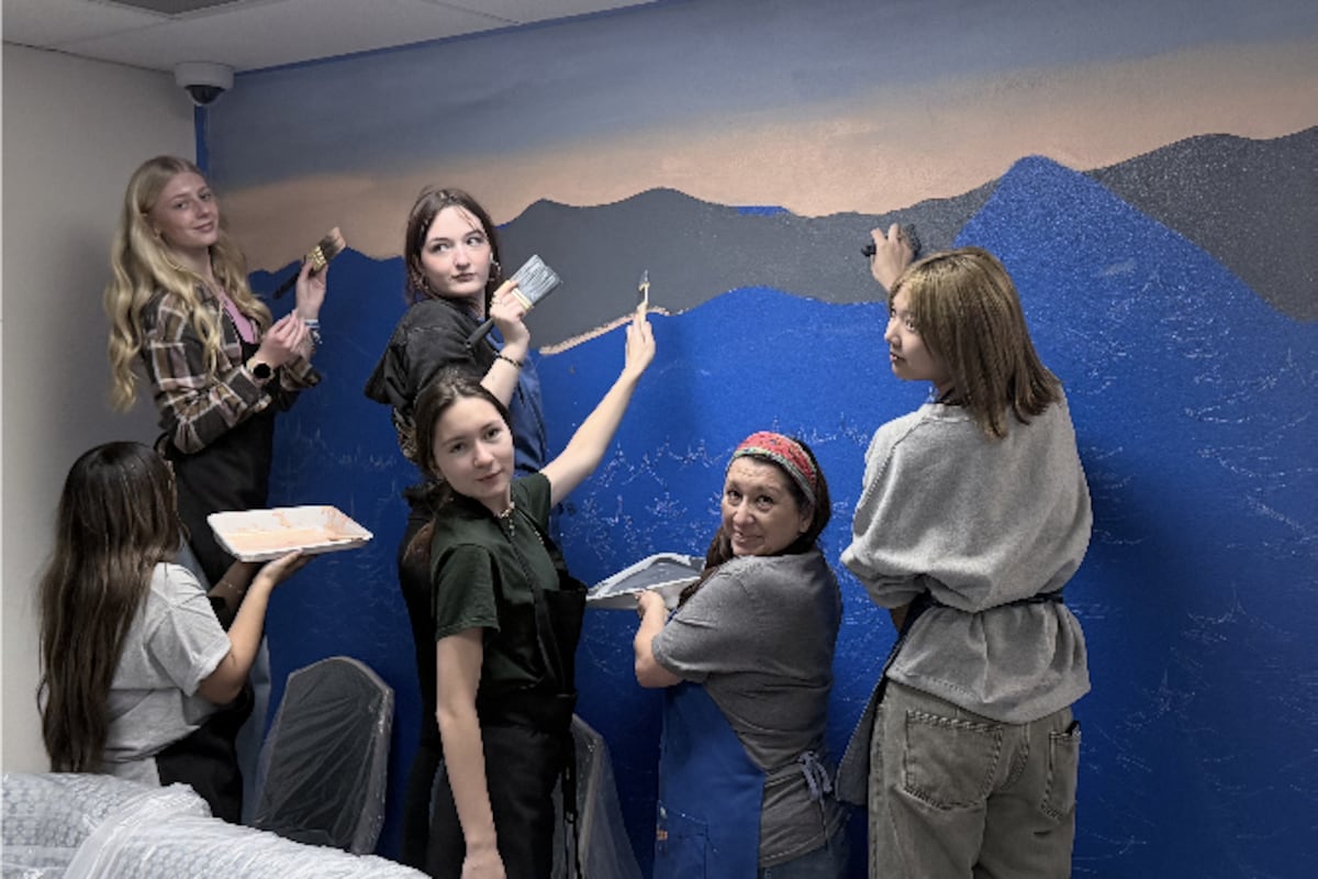 preloaded gallery image