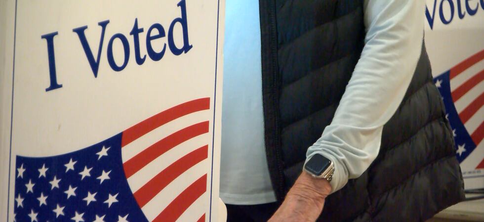 City council member Scott Pierce looks to unseat incumbent Phillips Pounds in tight race