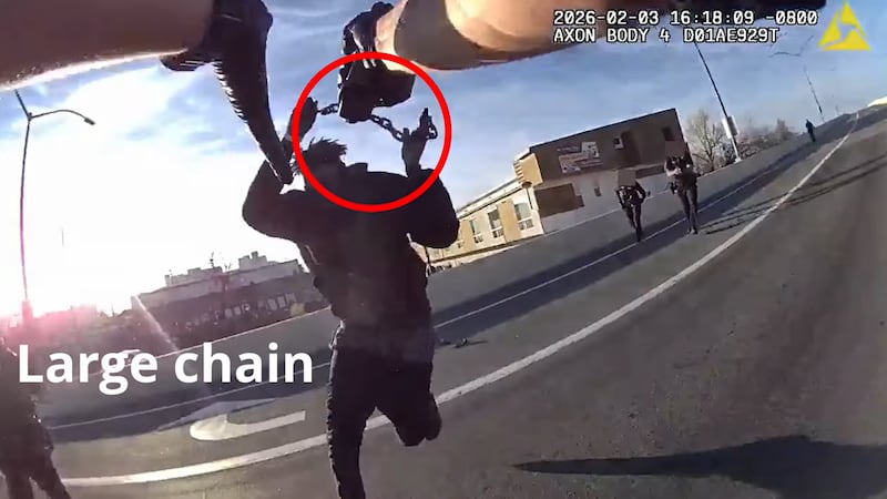 Michael Johnson, de 27 años, fue declarado muerto en la escena.