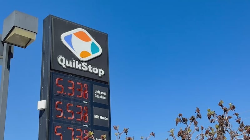 El precio de la gasolina en Mill St. el martes 24 de marzo.