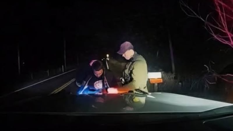 Reynoso ahora enfrenta cargos por armas y drogas.