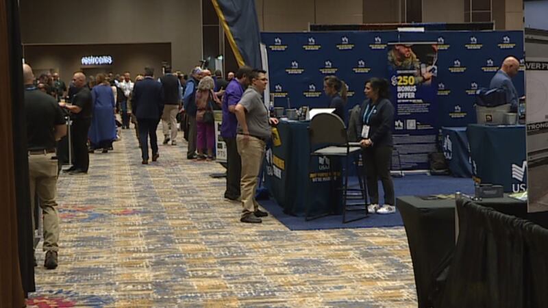 Más de 70 expositores de la industria militar presentes en la conferencia EANGUS dentro del...