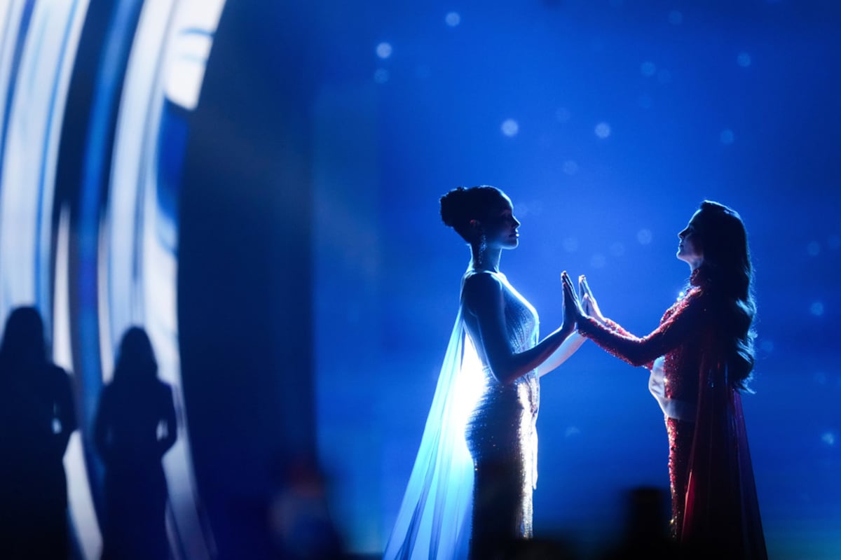 preloaded gallery image