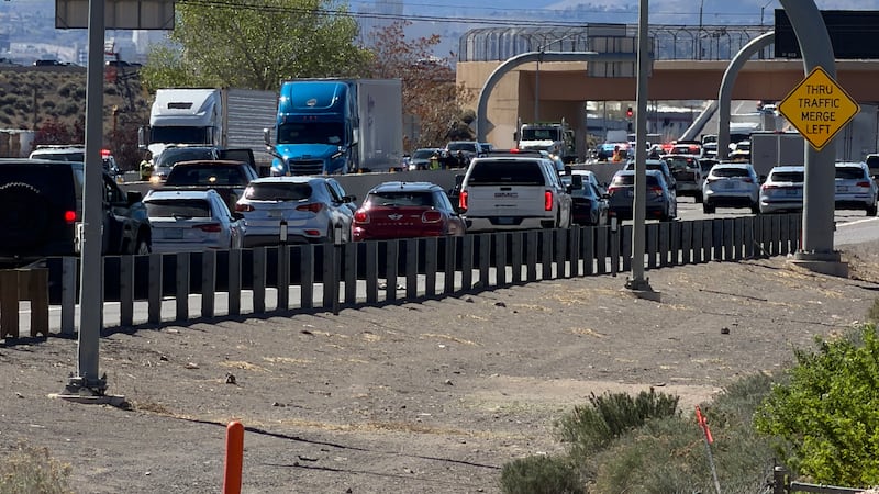 Una persona fue llevada al hospital.