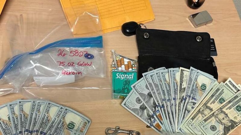 Stuart Stanley enfrenta cargos por drogas.