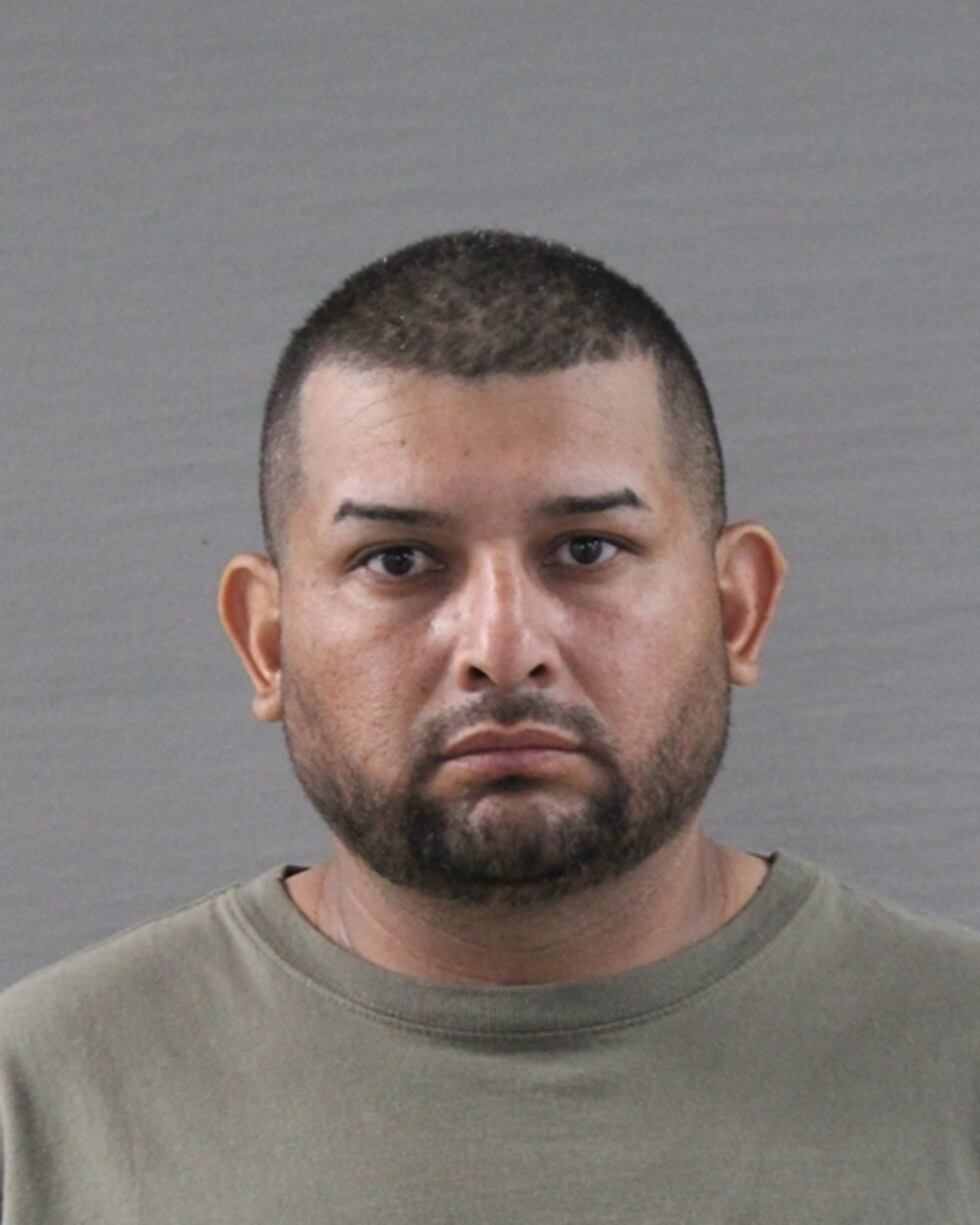 Quezada-Meza, 30, is under indictment for helping Loyd Hall smuggle guns into Mexico for the...