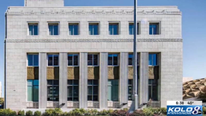 El edificio está a la venta por 19 millones de dólares. Foto cortesía de nuestra red hermana,...