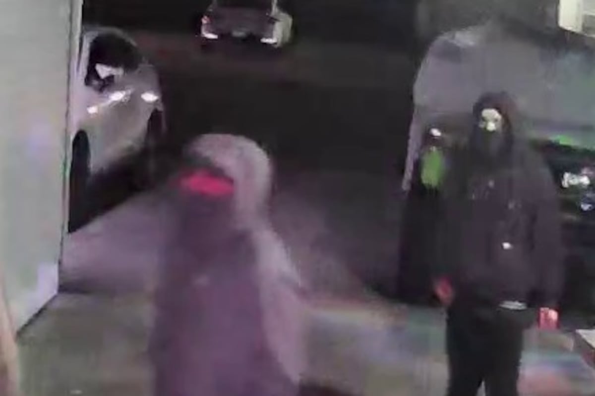 preloaded gallery image