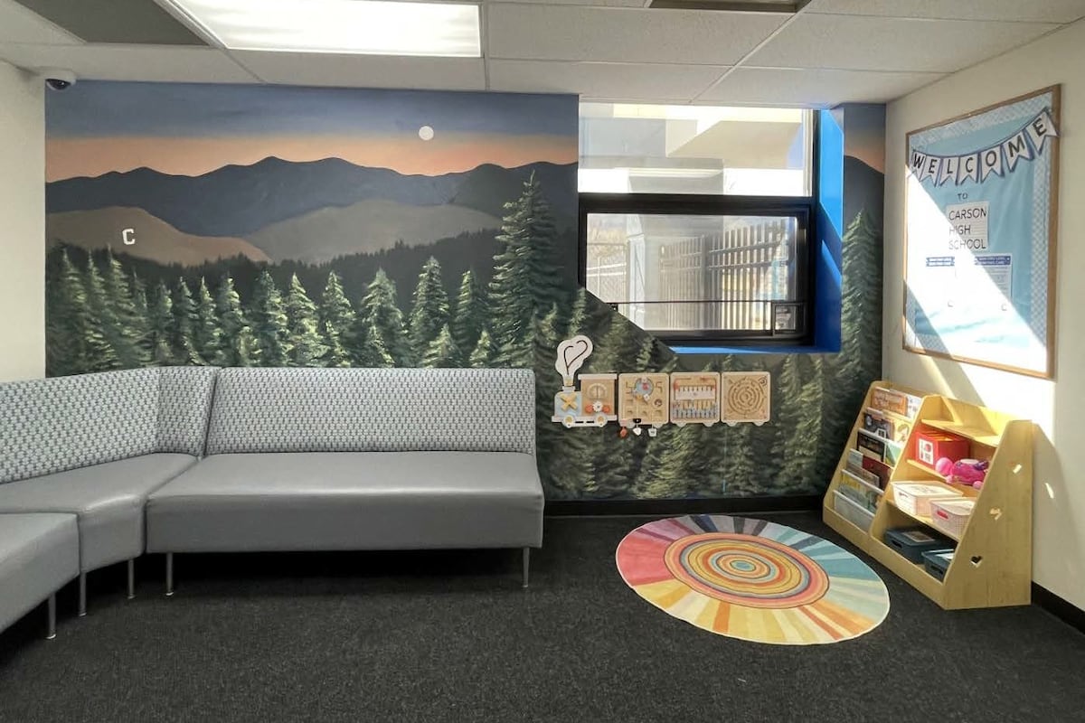 preloaded gallery image