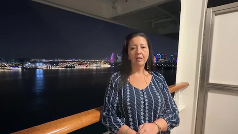 Vacaciones soñadas de una hispana quedan empañadas por miedo e incertidumbre. Asegura que...