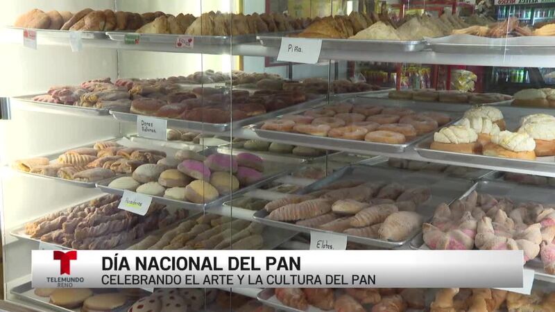 La Panadería Azteca México #2, un negocio local mantiene viva la tradición del pan artesanal.